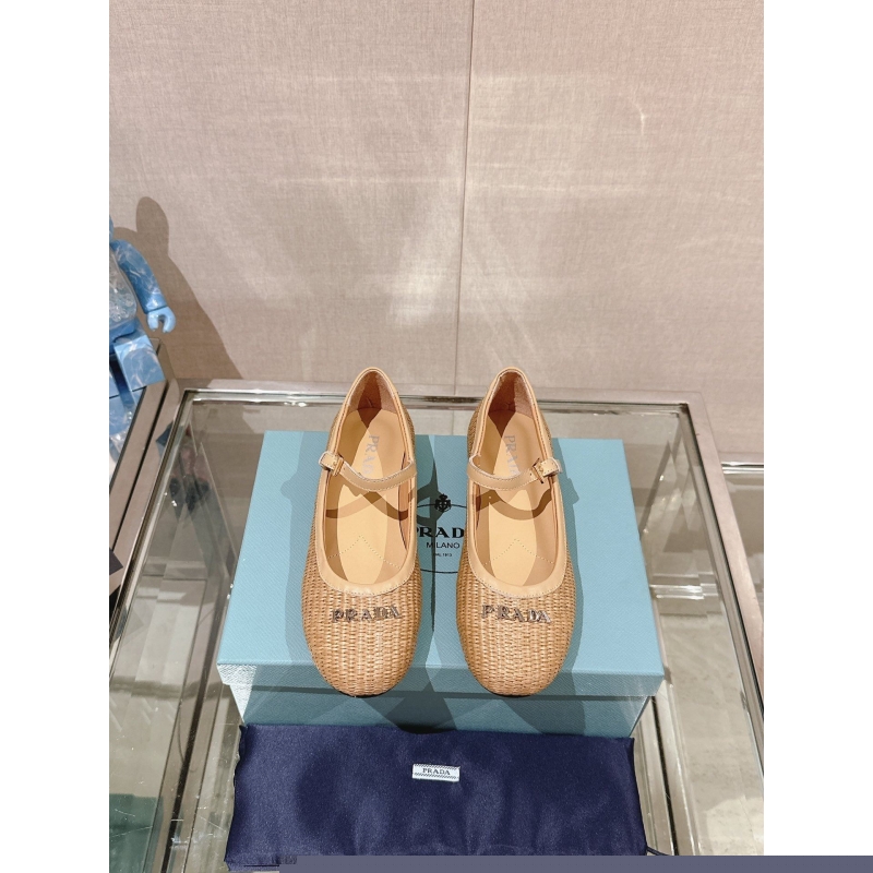 Pra*a flat shoes